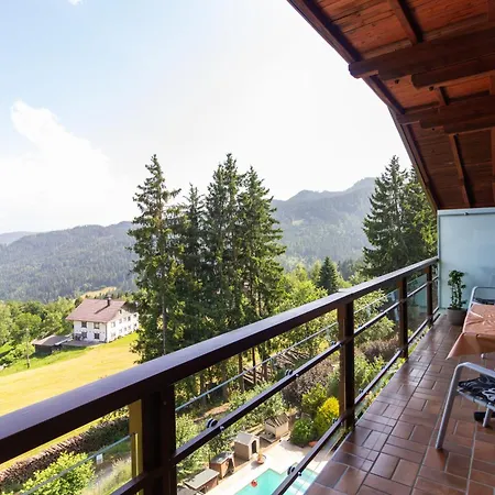 Karawankenblick, Saurachberg 42 Apartman *